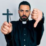 A Crise Existencial da Igreja Católica: O Fenômeno da Troca Religiosa a-crise-existencial-da-igreja-cat-lica-o